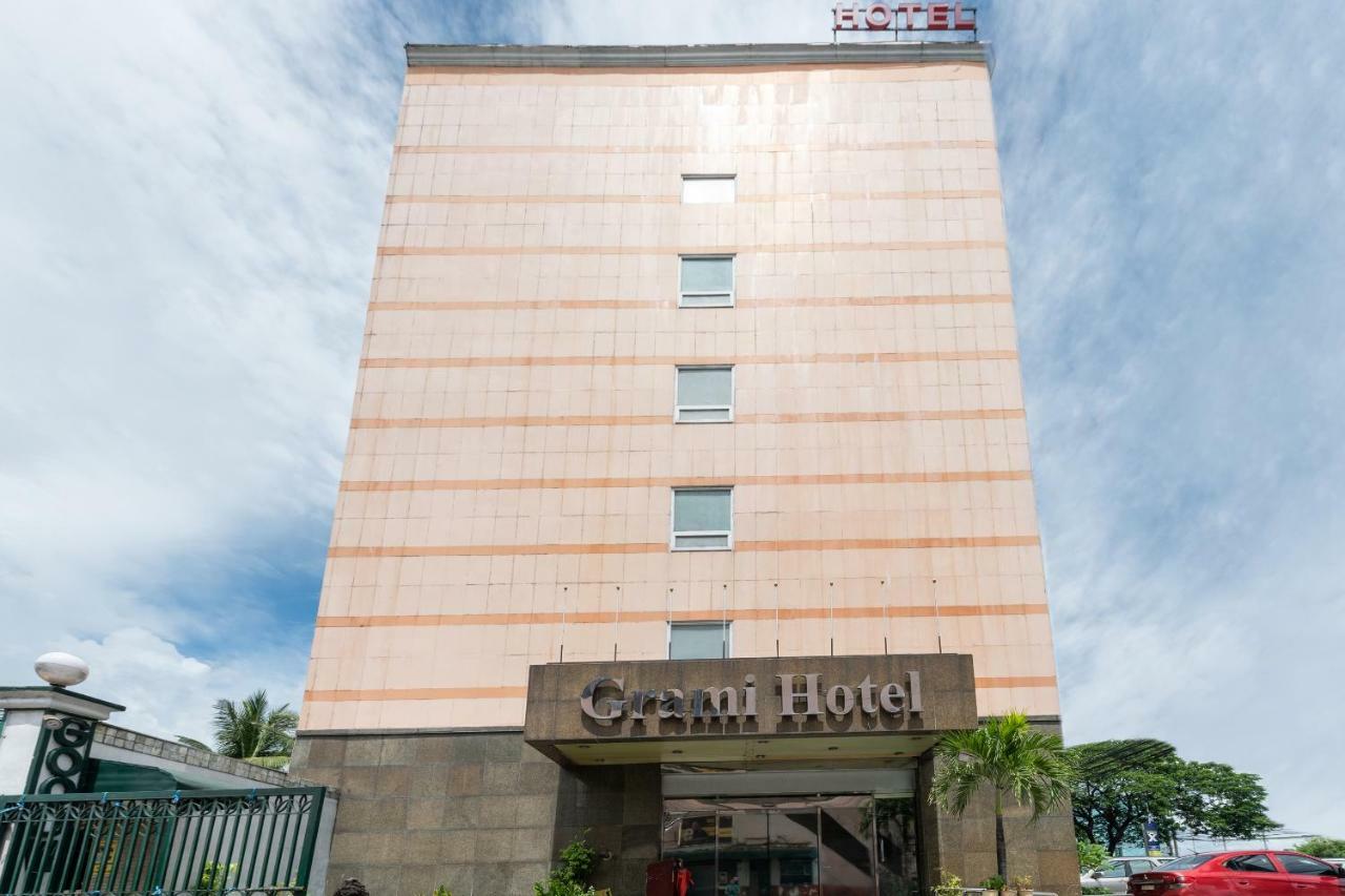 Dg Grami Hotel Manila Exterior photo